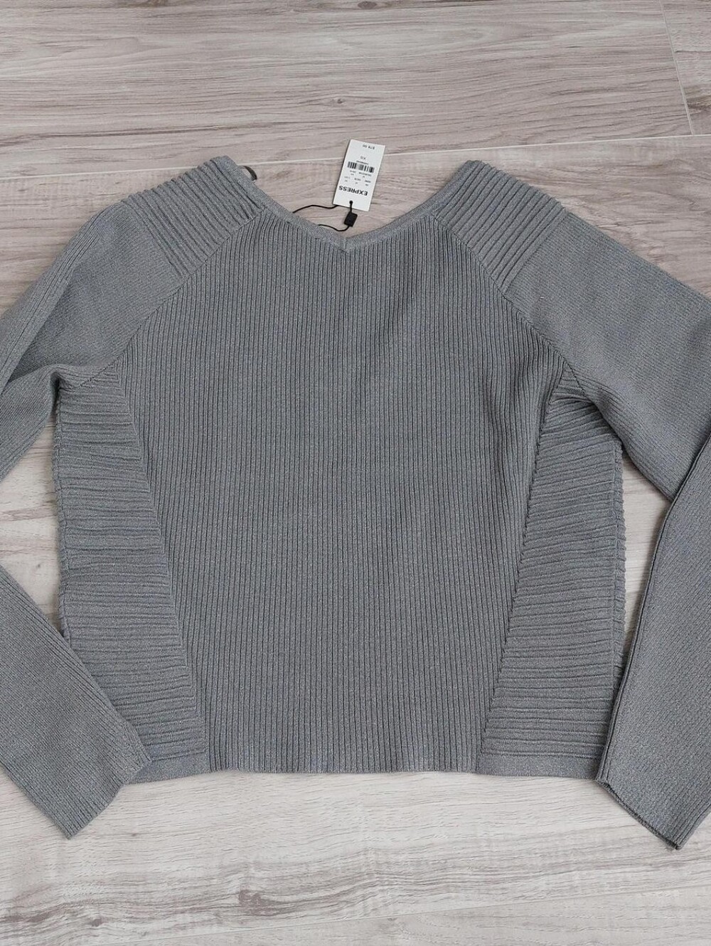 Express Gray Ribbed V-Neck Sweater - Picture 3 of 7